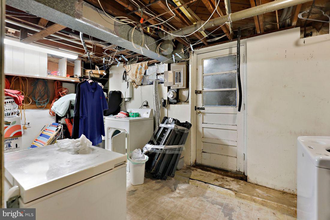 COUNTRY RIDGE - Residential