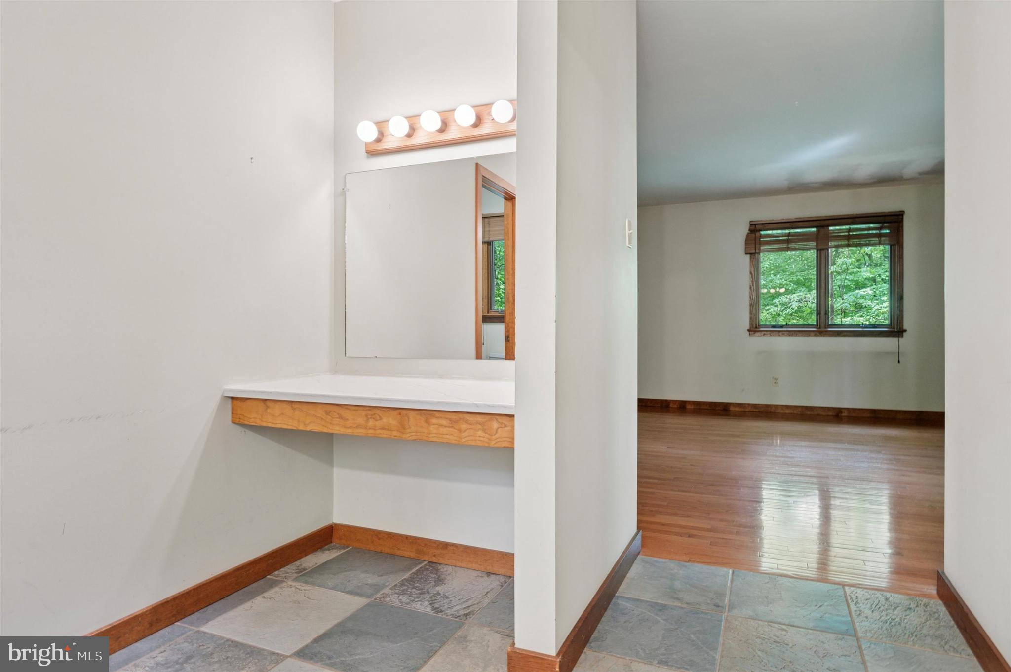 HANOVER HUNT - Residential