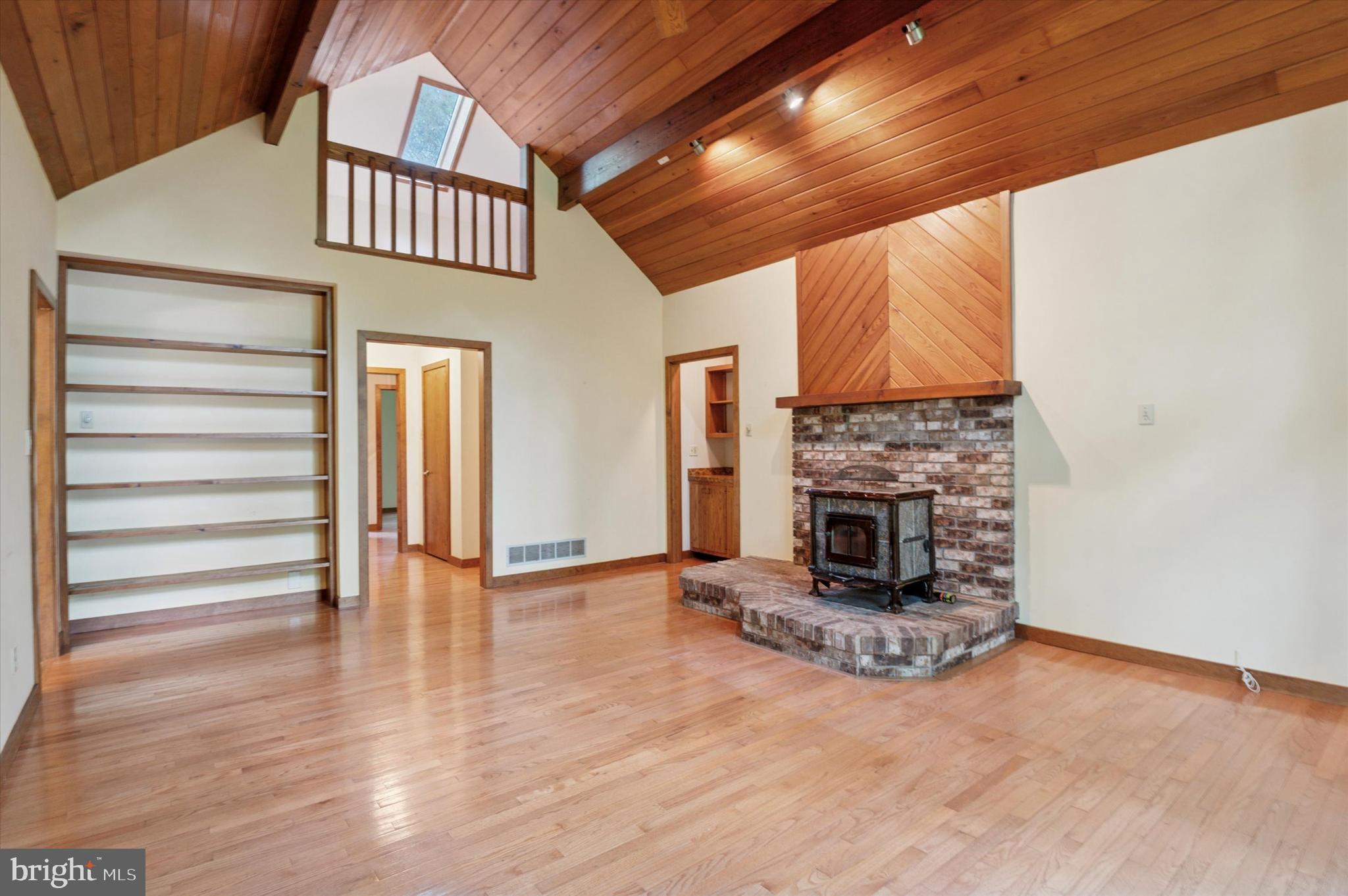 HANOVER HUNT - Residential