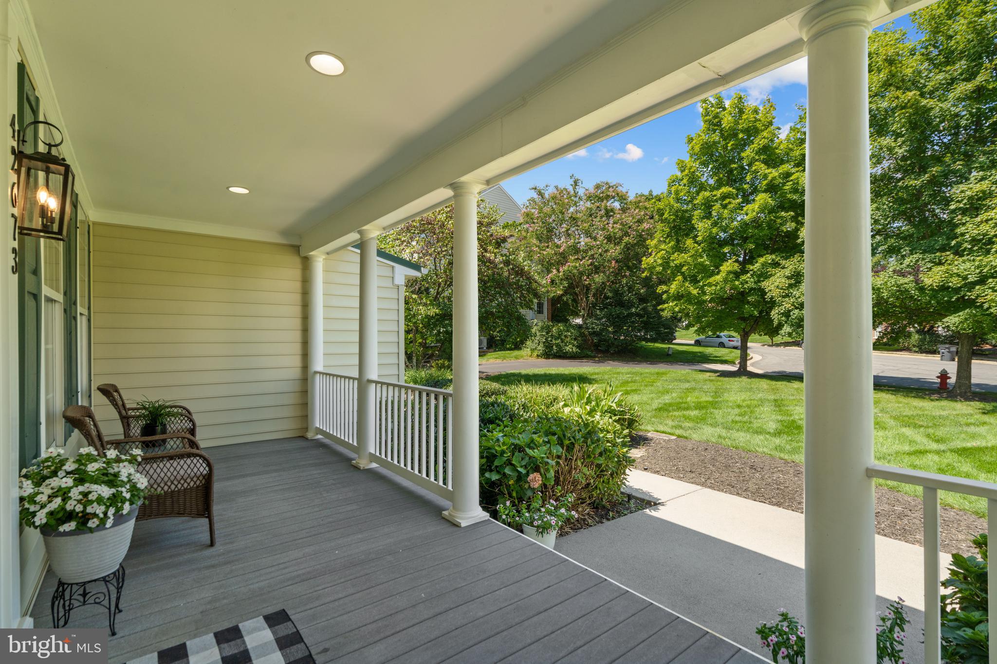 42673 SILVERTHORNE COURT
