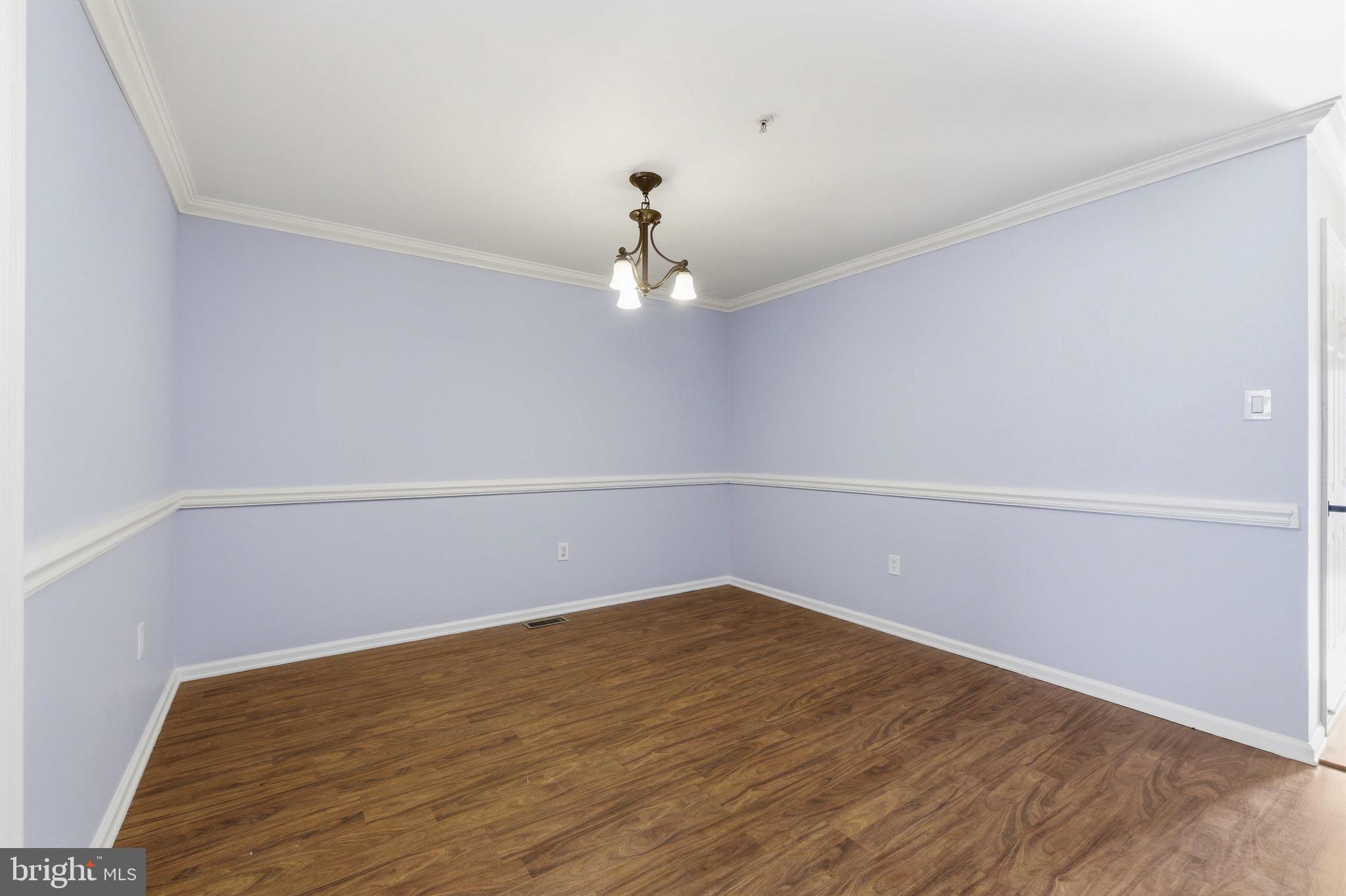 COUNTRY CROSSING - Residential