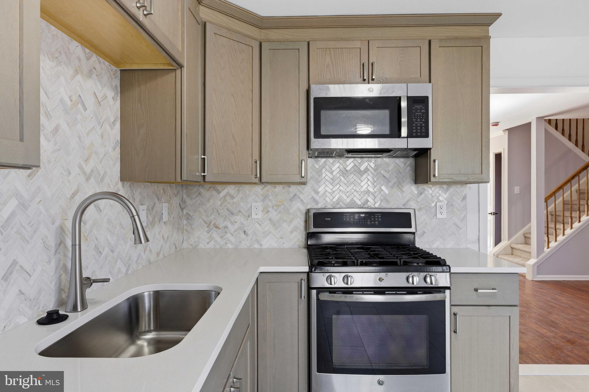 COUNTRY CROSSING - Residential