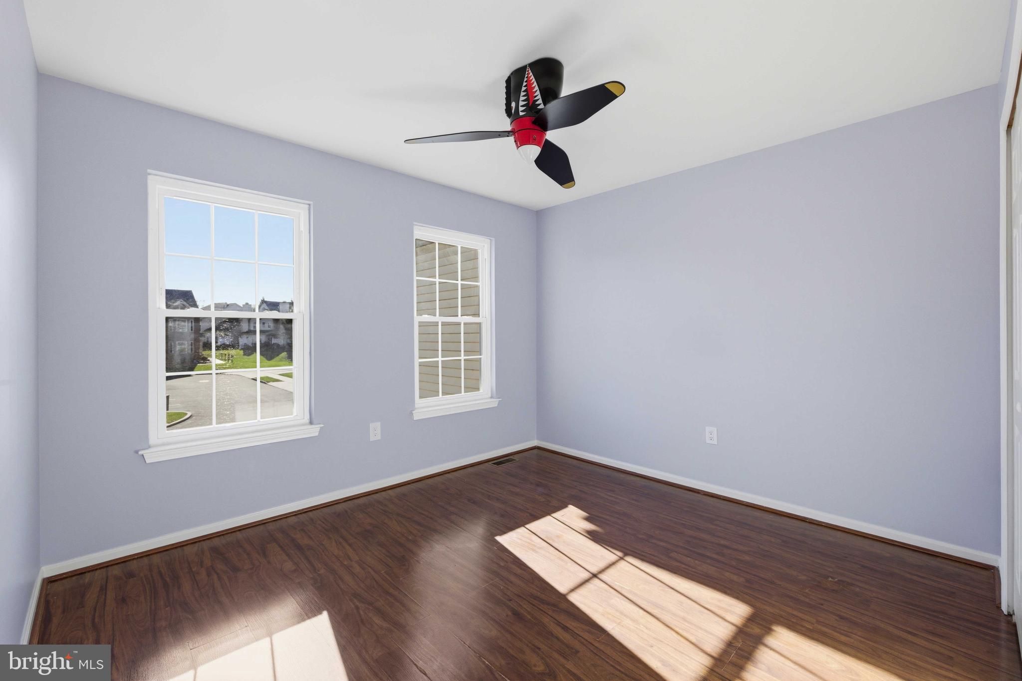 COUNTRY CROSSING - Residential