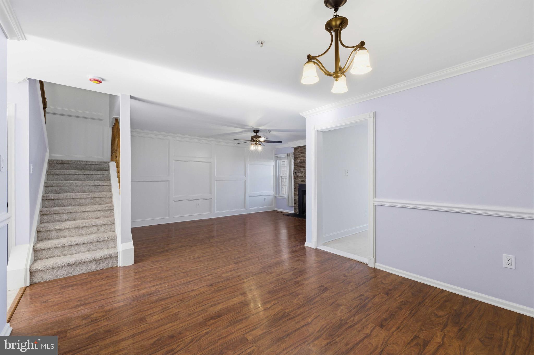 COUNTRY CROSSING - Residential