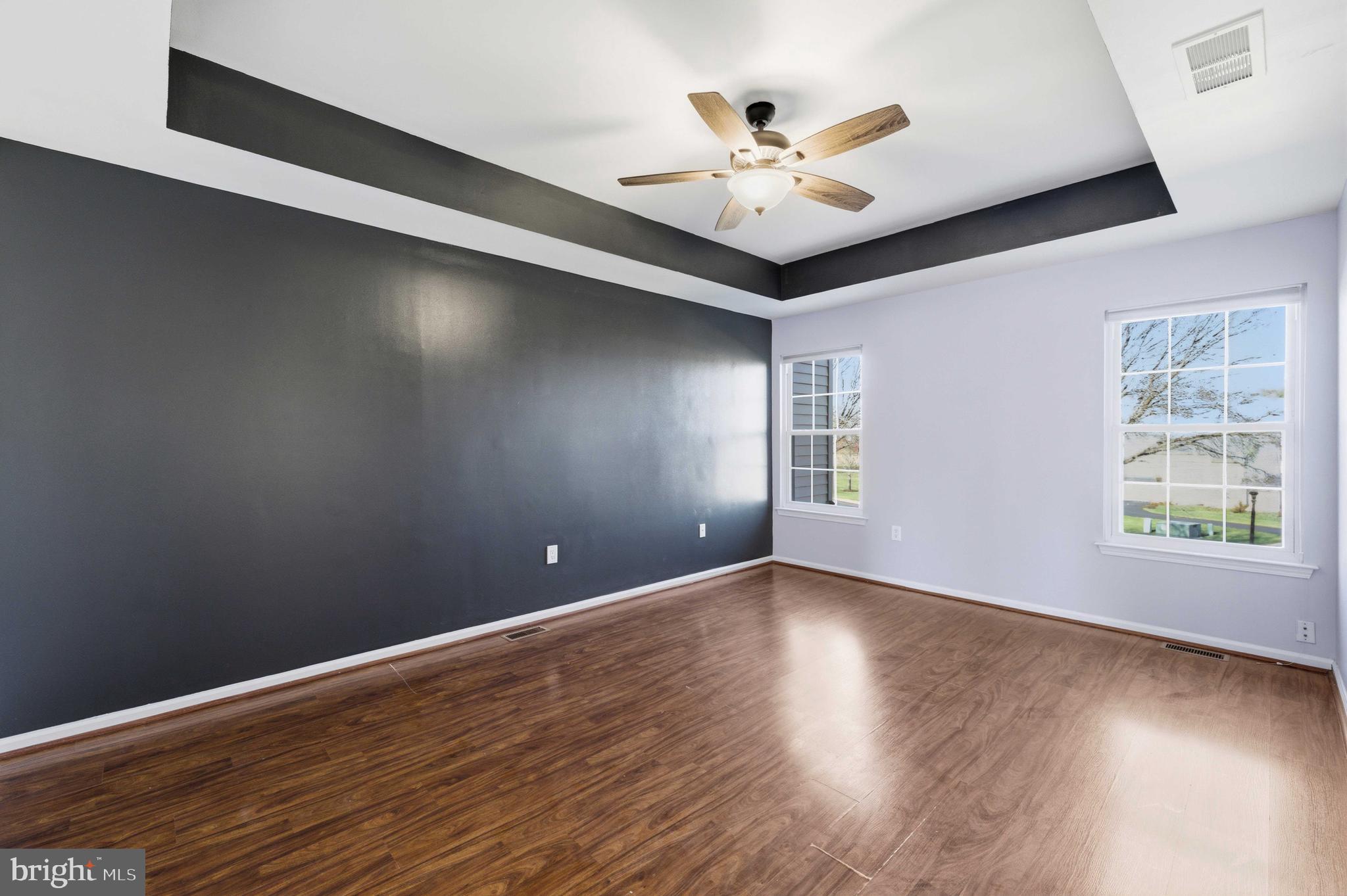 COUNTRY CROSSING - Residential