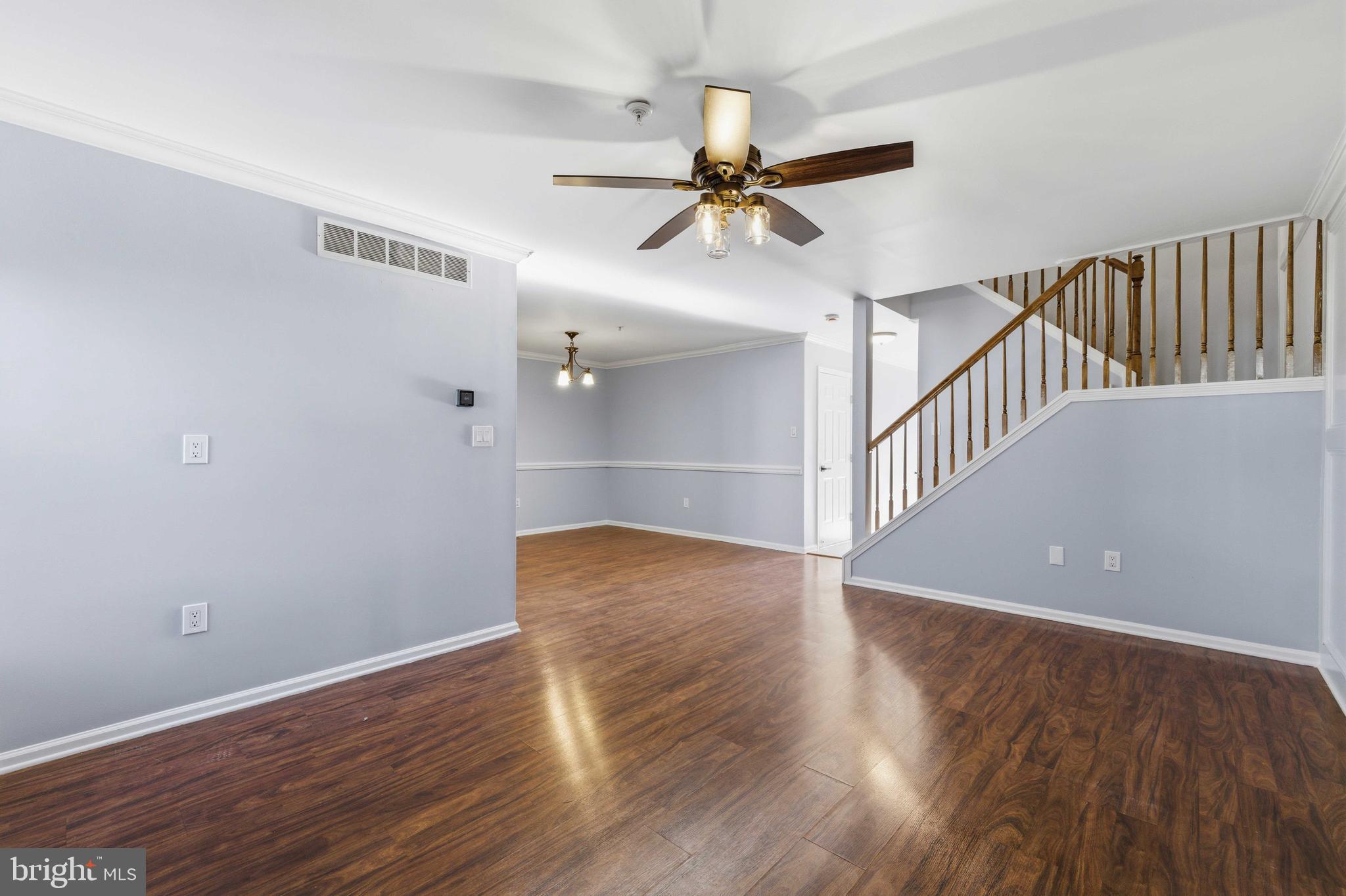 COUNTRY CROSSING - Residential