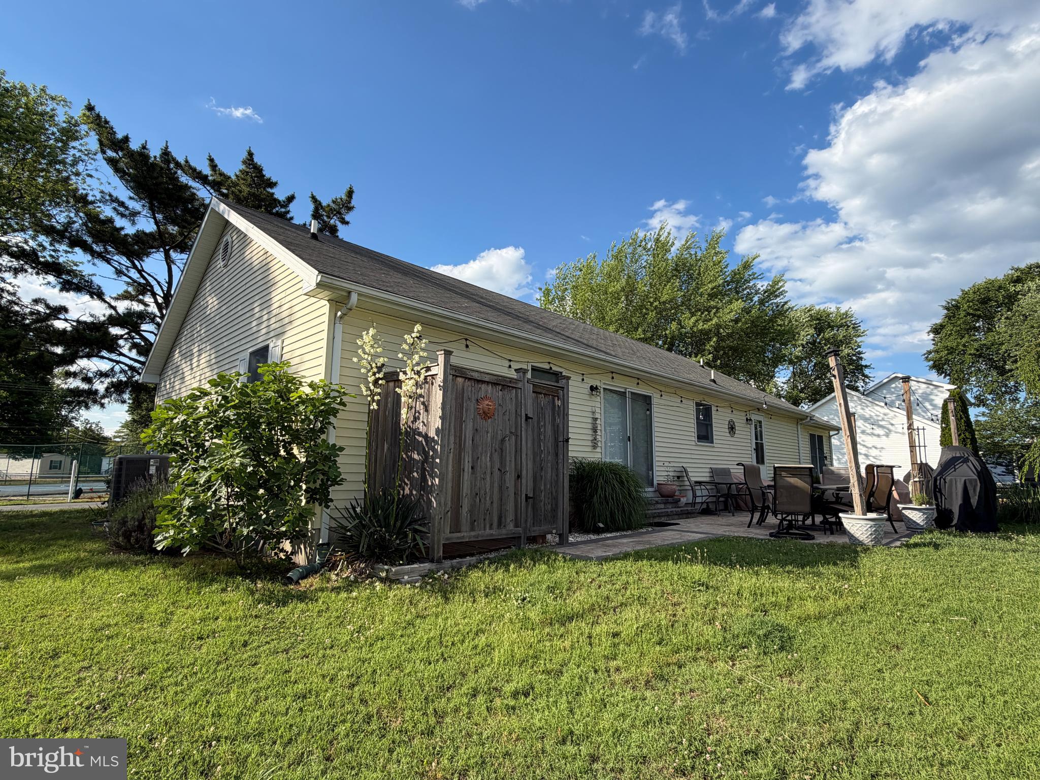 736 HICKMAN DRIVE