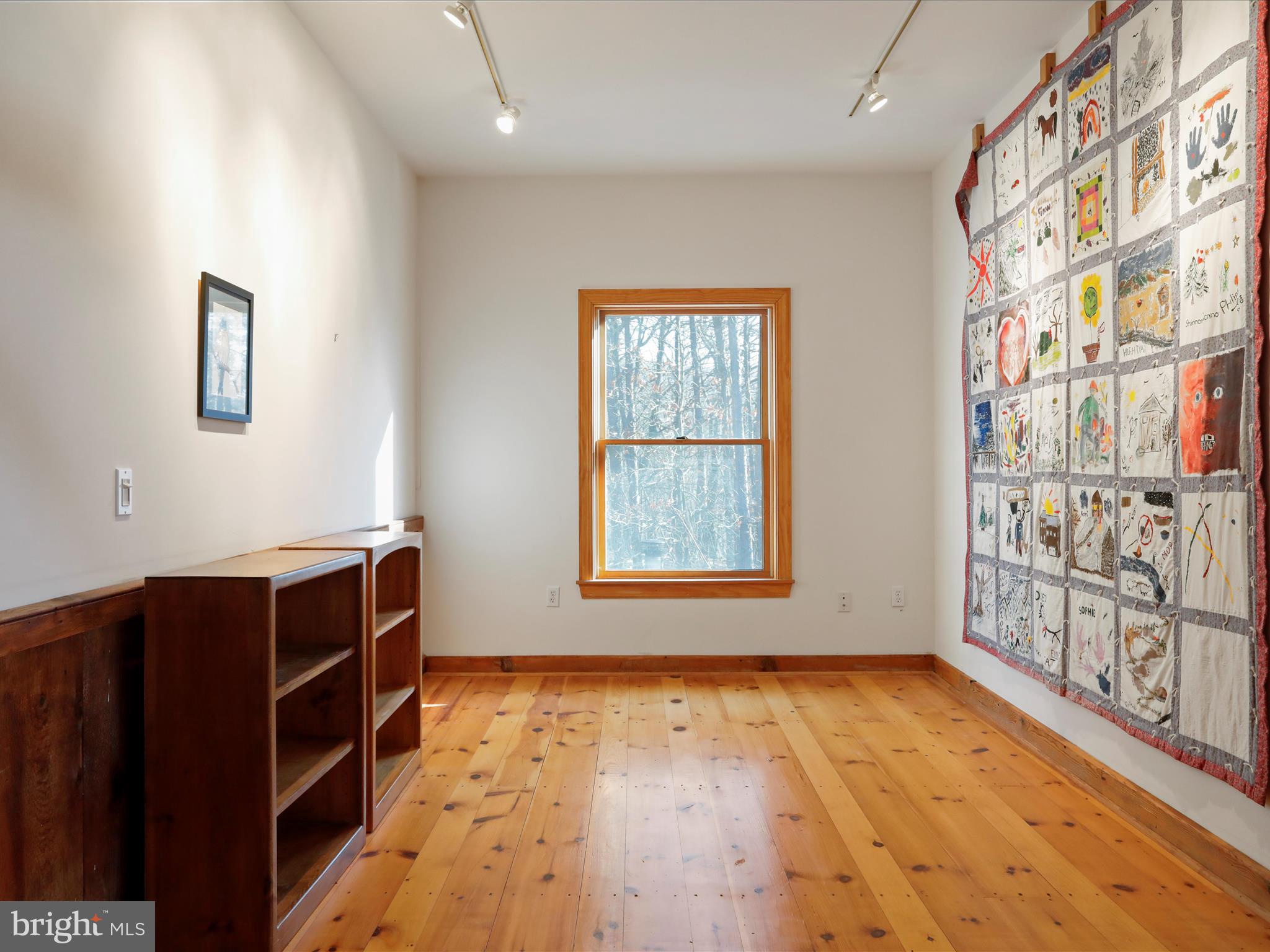 NONE UNRESTRICTED - Residential