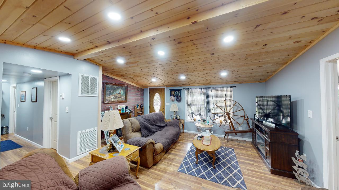 DEERBROOK MEADOWS - Residential