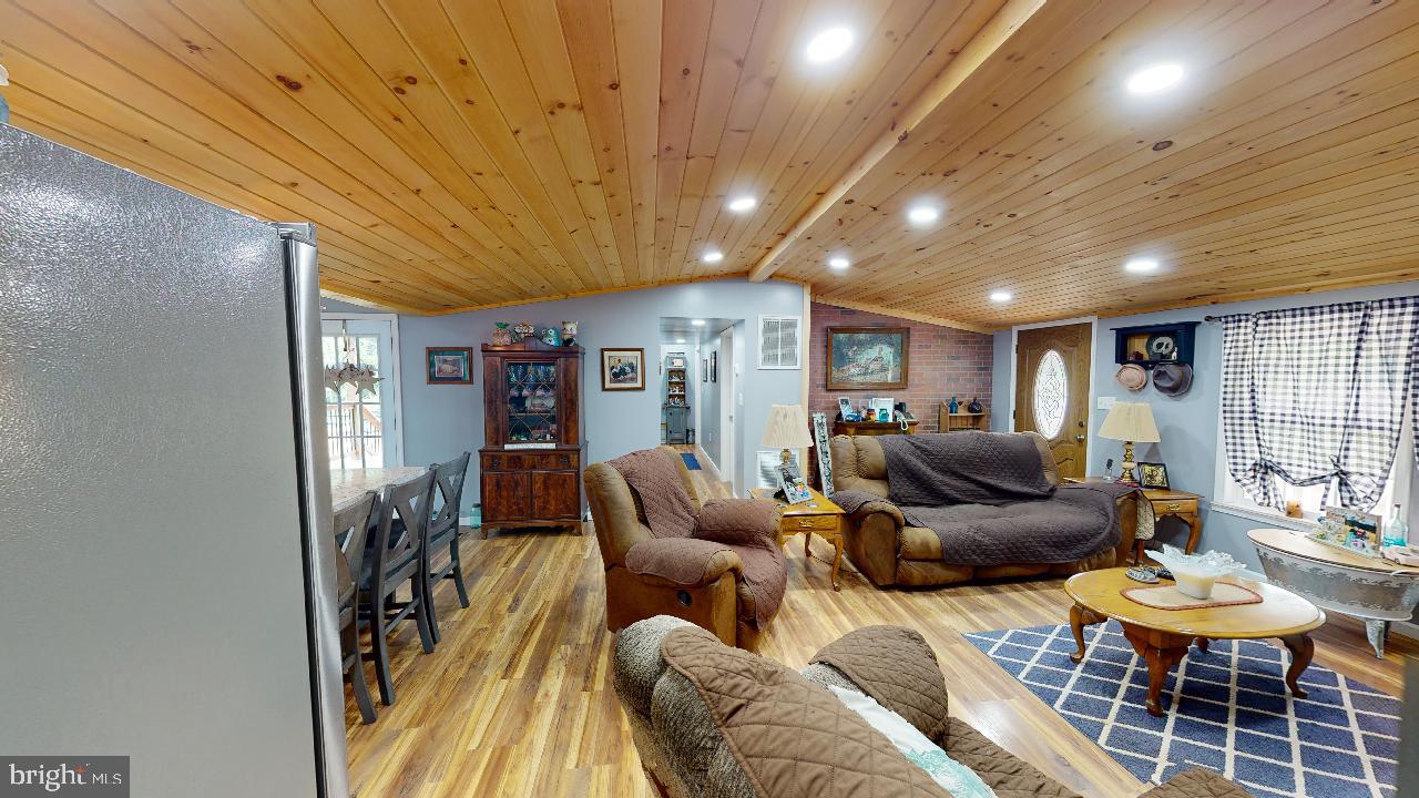 DEERBROOK MEADOWS - Residential