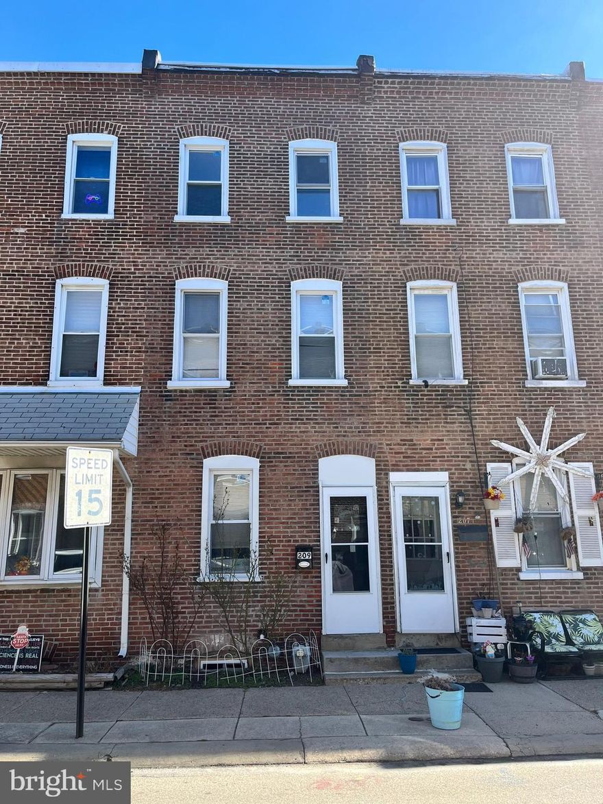 Updated row home all ready for your move in day! Convenient location close to Philadelphia, I-95 and 476. Close to schools, shopping and even has a playground two doors down for the little ones! Come see this cute home today!