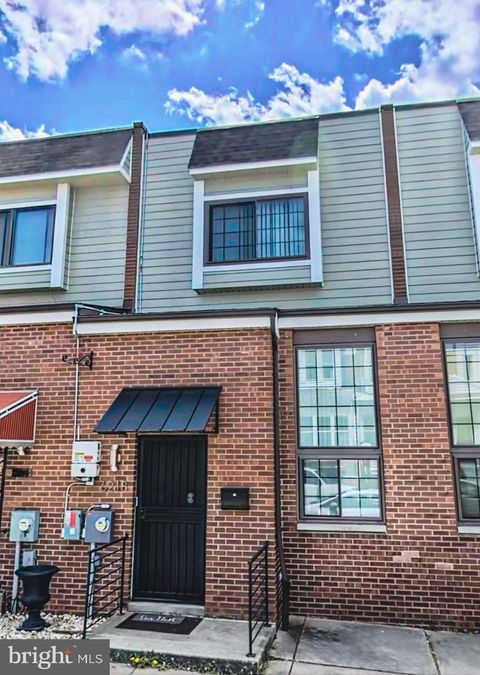 Townhouse For Sale - 6218 Pine Street<br/> PHILADELPHIA, PA 19143