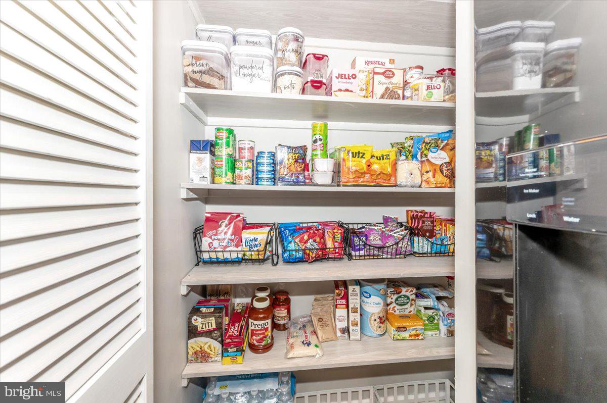 ROLLING MEADOWS - Residential