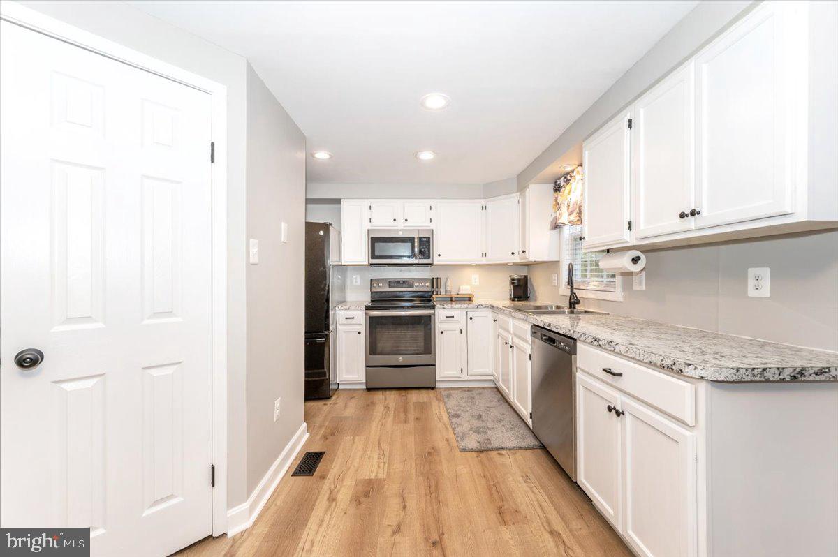 ROLLING MEADOWS - Residential