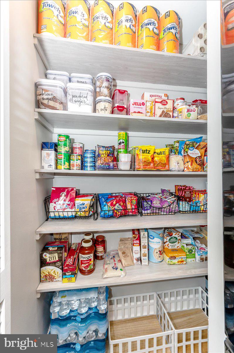 ROLLING MEADOWS - Residential