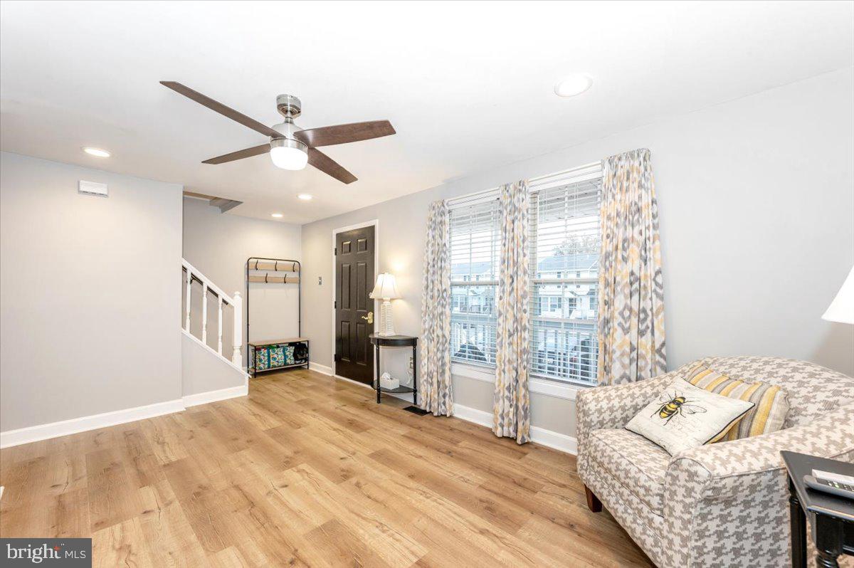 ROLLING MEADOWS - Residential