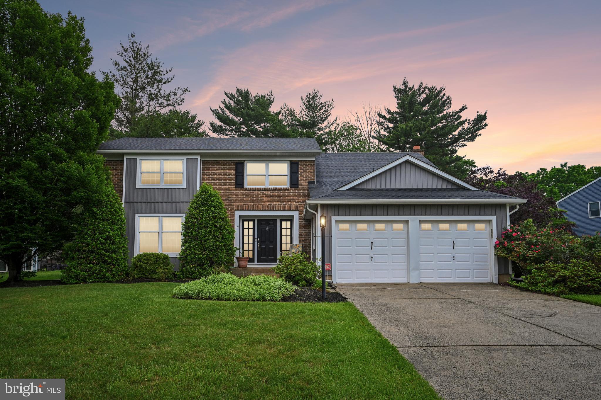 109 KINGSDALE AVENUE