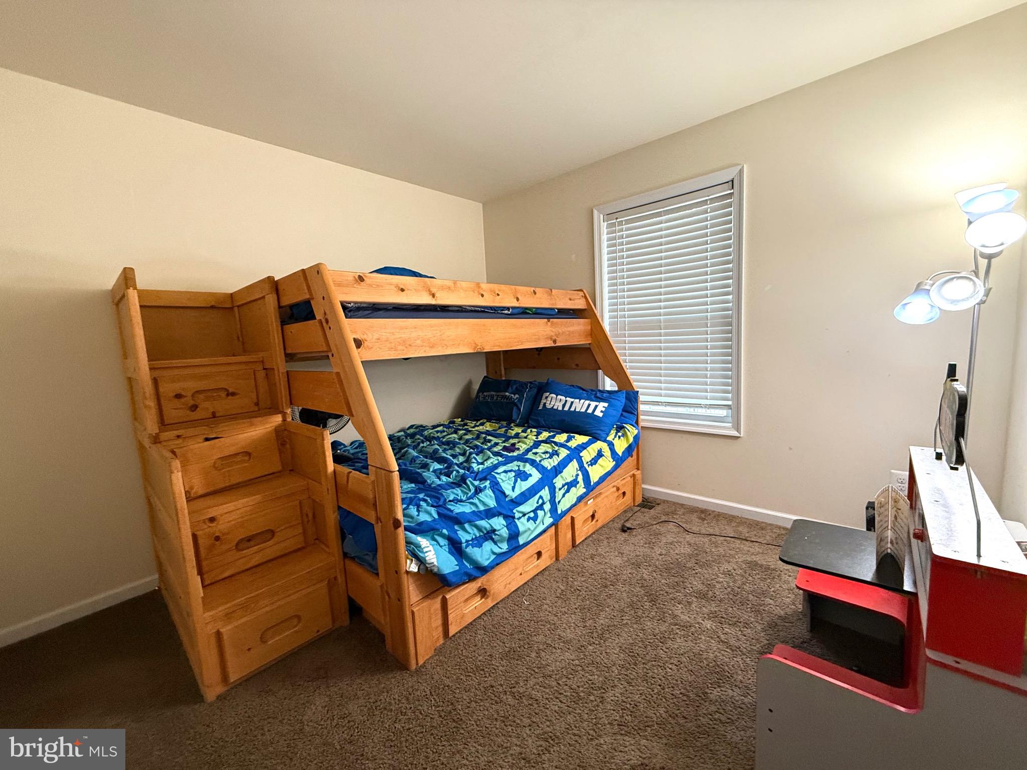 QUAKER ESTATES - Residential