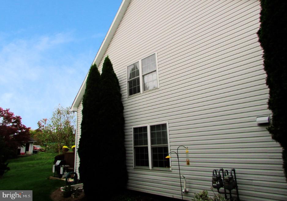 GOLDEN ORCHARDS - Residential