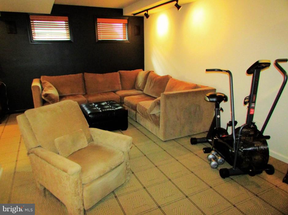 GOLDEN ORCHARDS - Residential