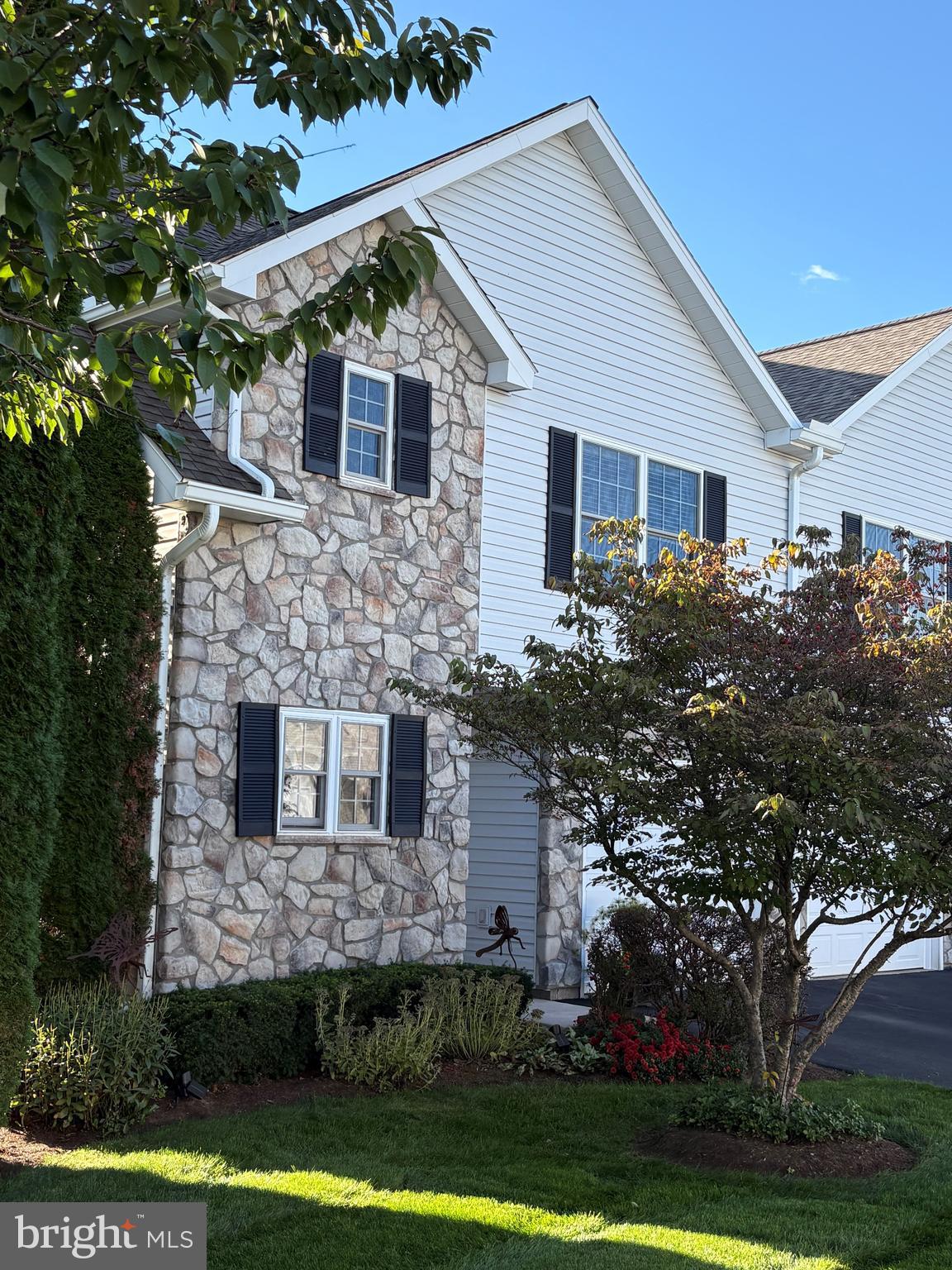 GOLDEN ORCHARDS - Residential