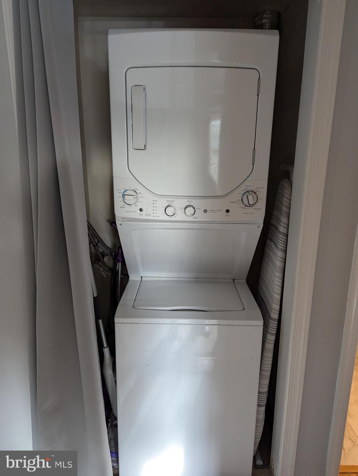 BURKE COVE - Residential