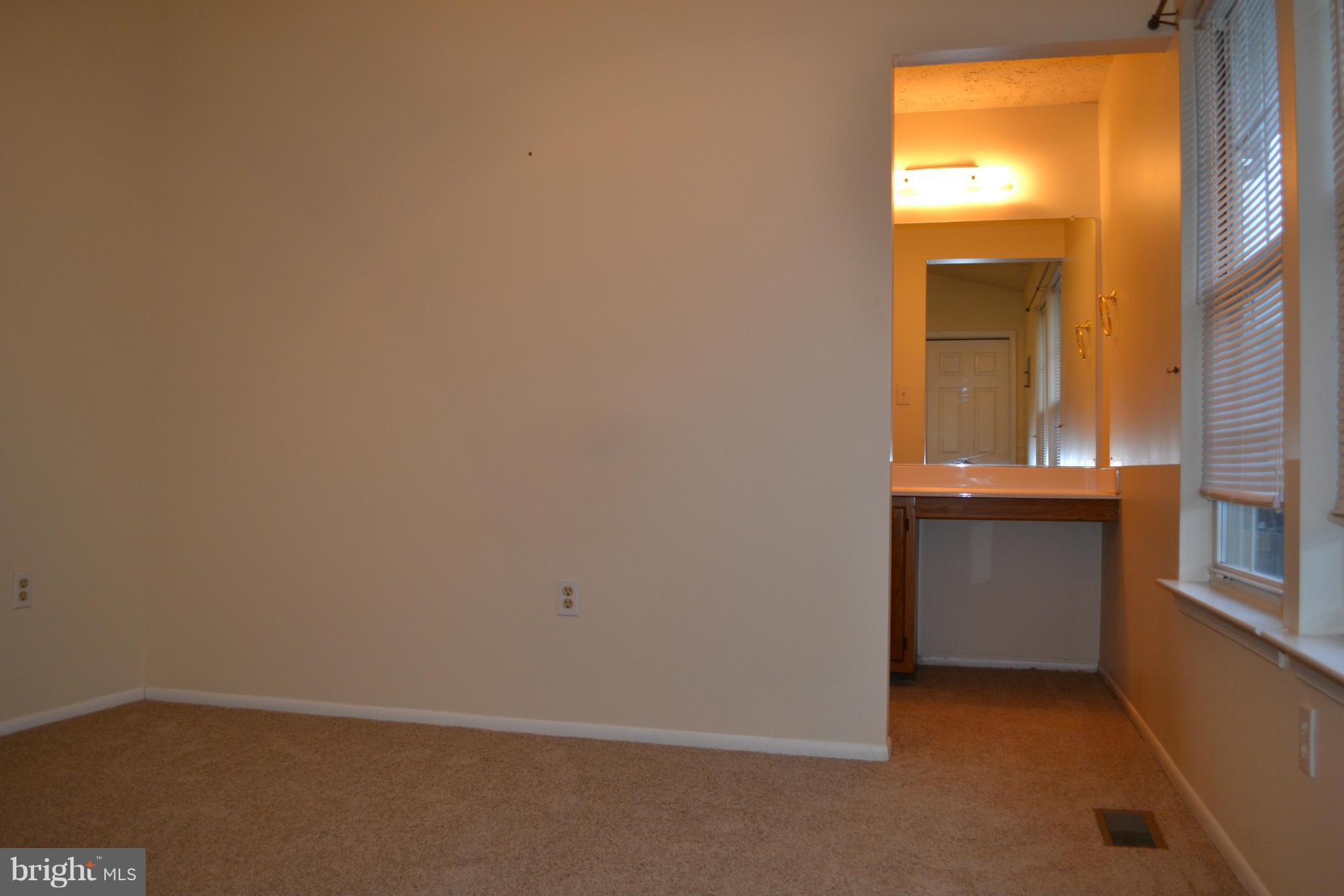 ST CHARLES SUB - DORCHESTER - Residential Lease