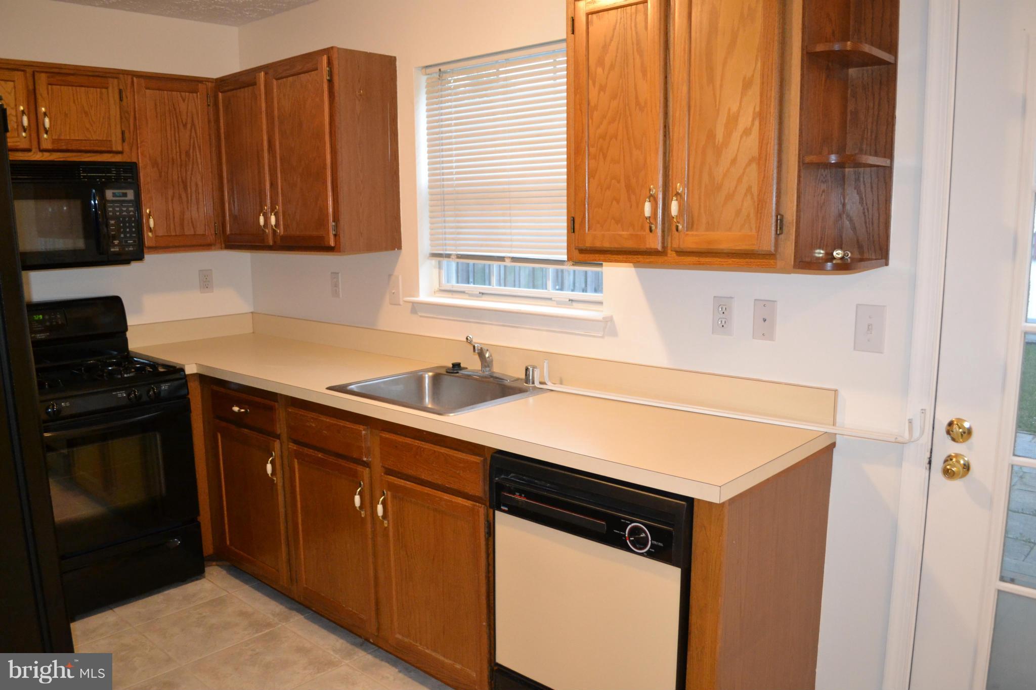 ST CHARLES SUB - DORCHESTER - Residential Lease