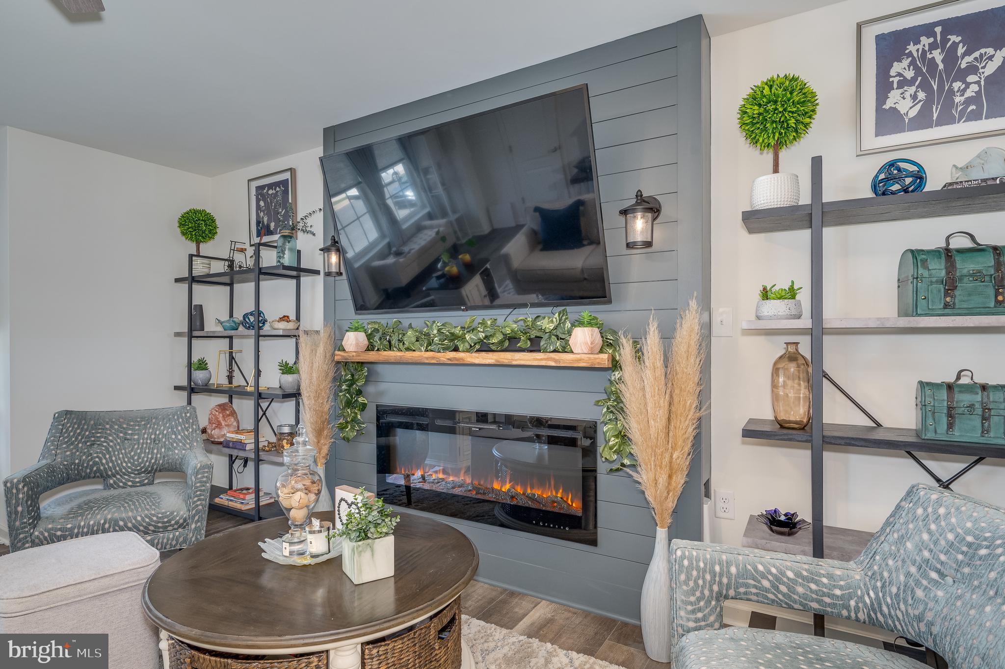 BRIAR RUN - Residential