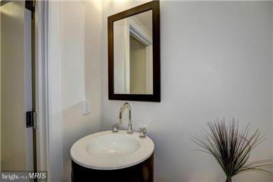 THE WATERVIEW - Residential Lease