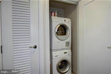 THE WATERVIEW - Residential Lease