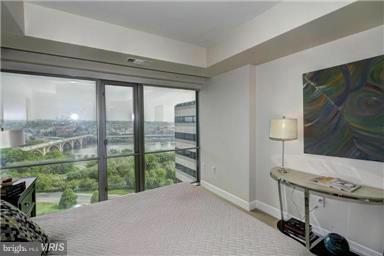 THE WATERVIEW - Residential Lease