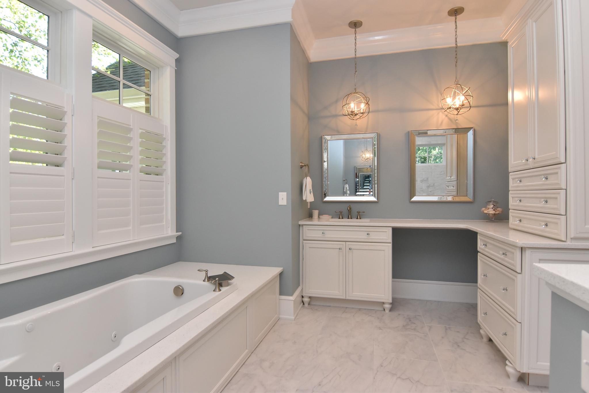 HAWKSEYE - Residential