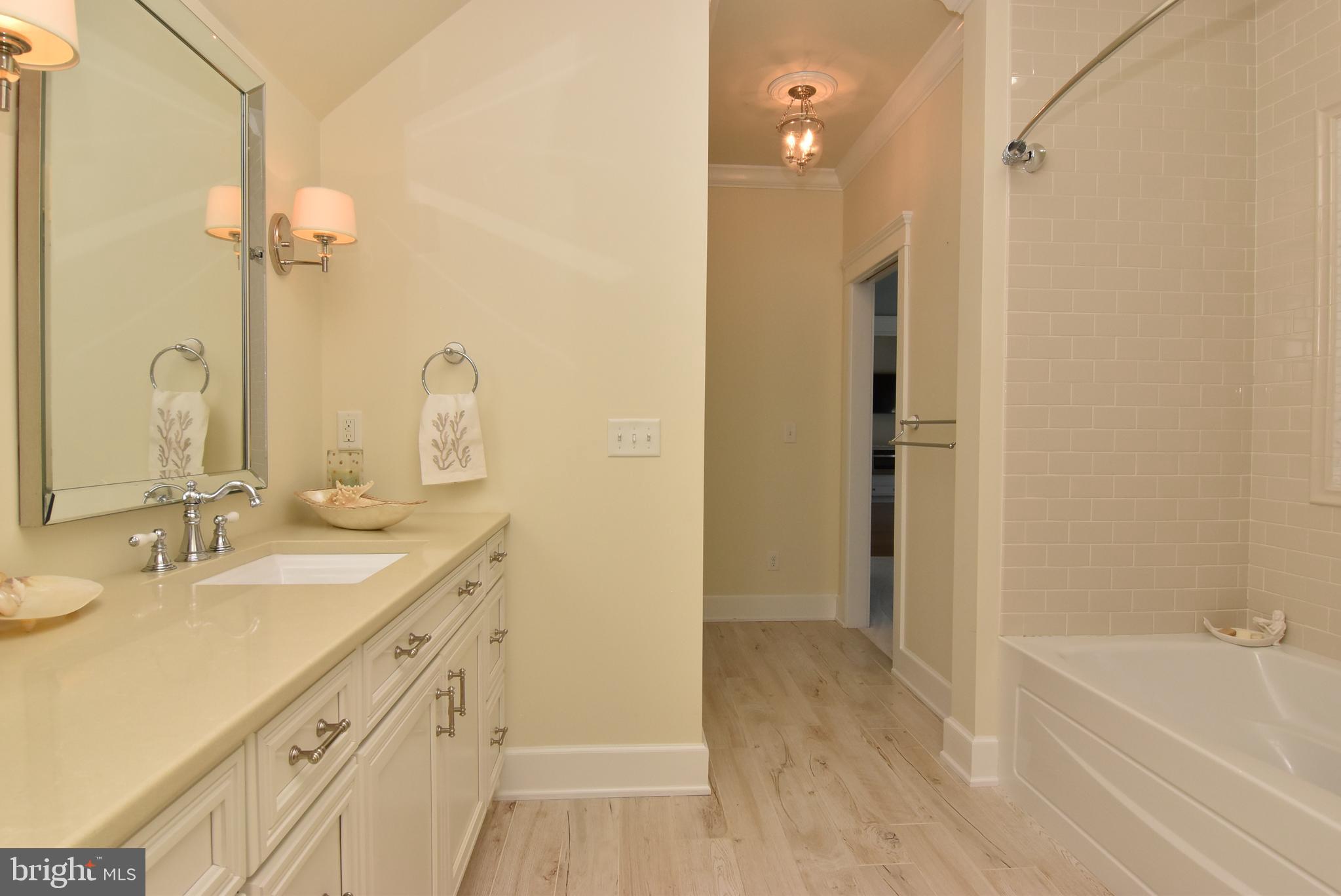 HAWKSEYE - Residential