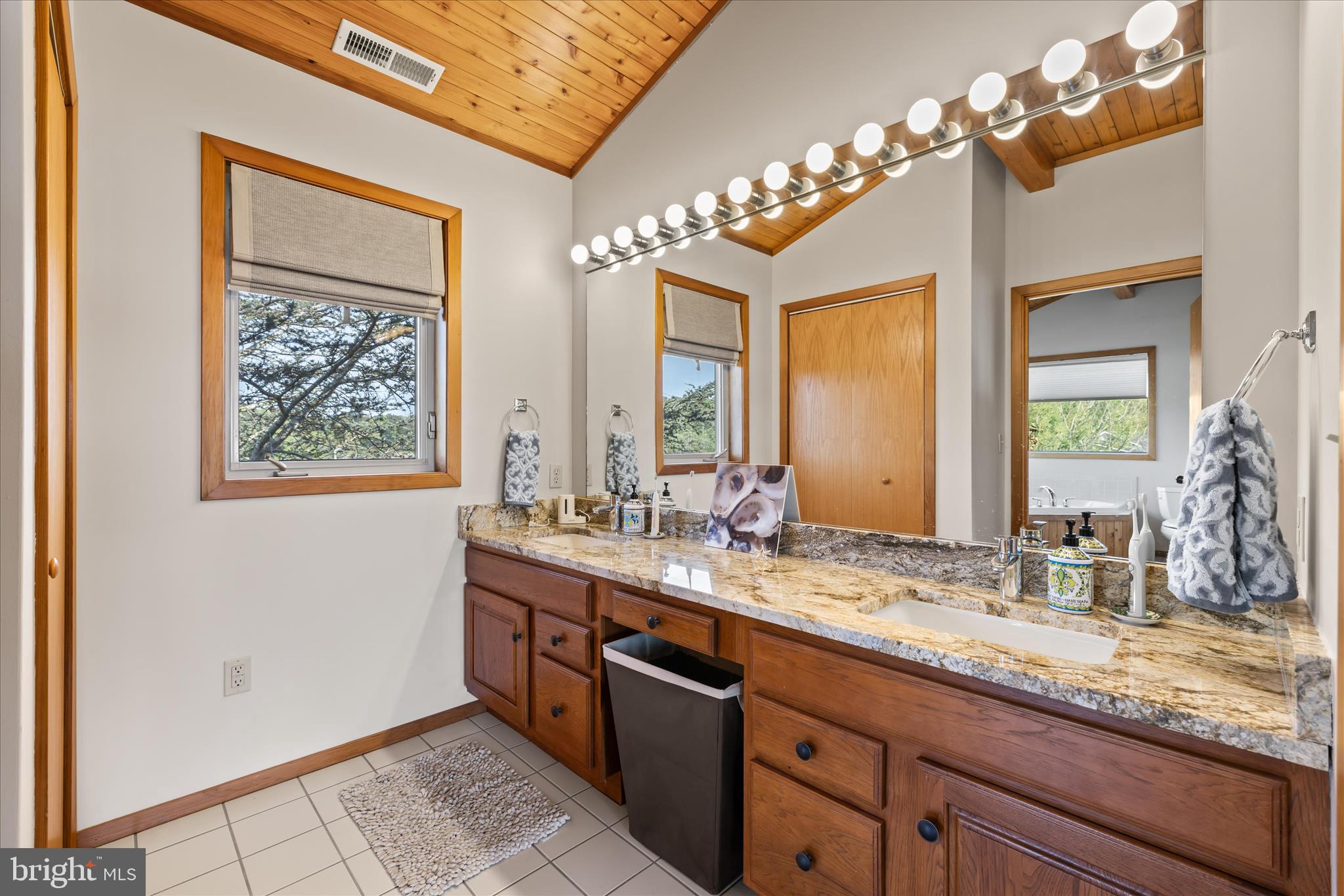 BROMWELLS ADVENTURE - Residential