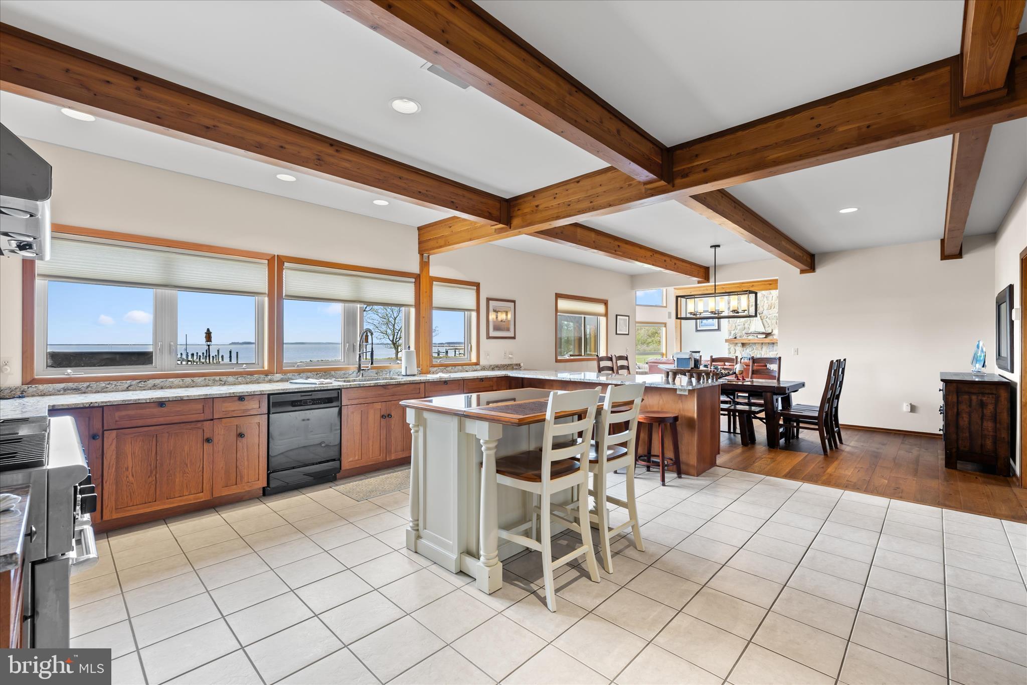 BROMWELLS ADVENTURE - Residential