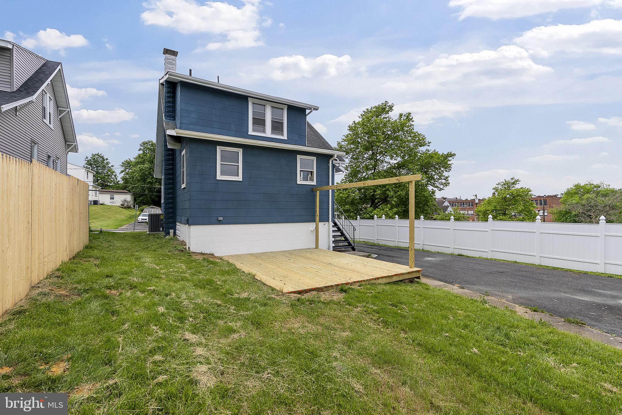 ROSEDALE - Residential