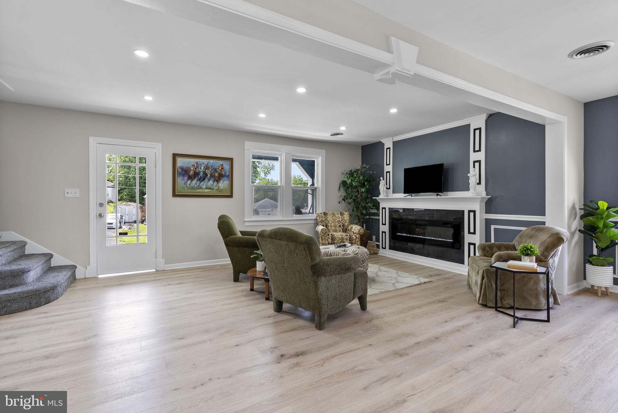 ROSEDALE - Residential