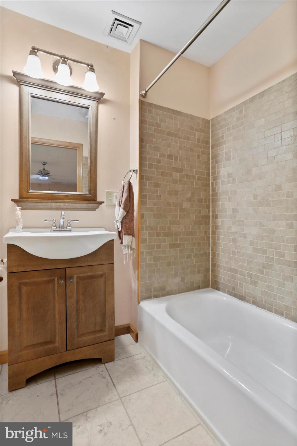 THE CROSSINGS - Residential