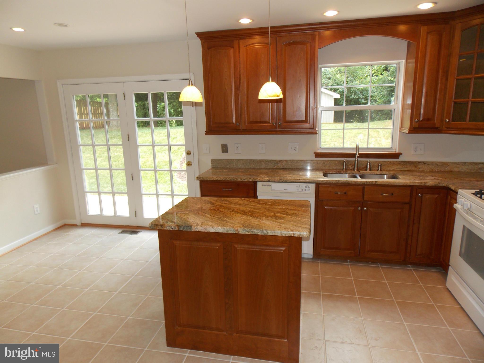 CHESTNUT TURN - Residential