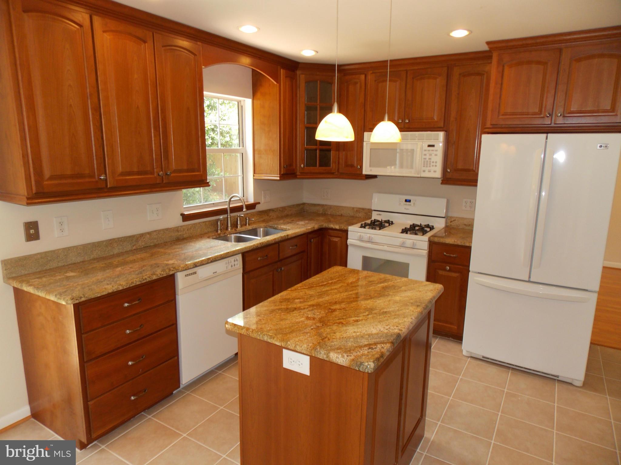 CHESTNUT TURN - Residential