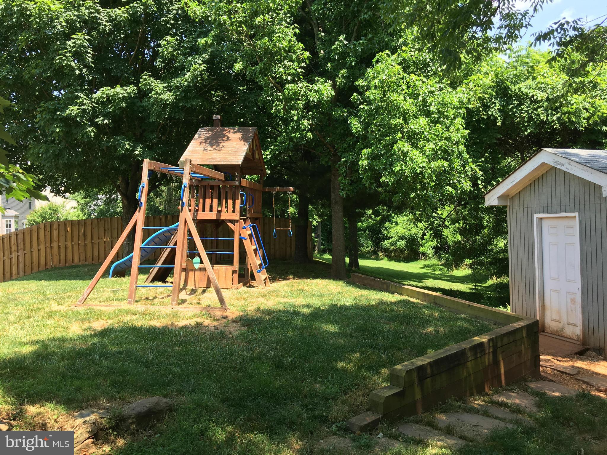 CHESTNUT TURN - Residential