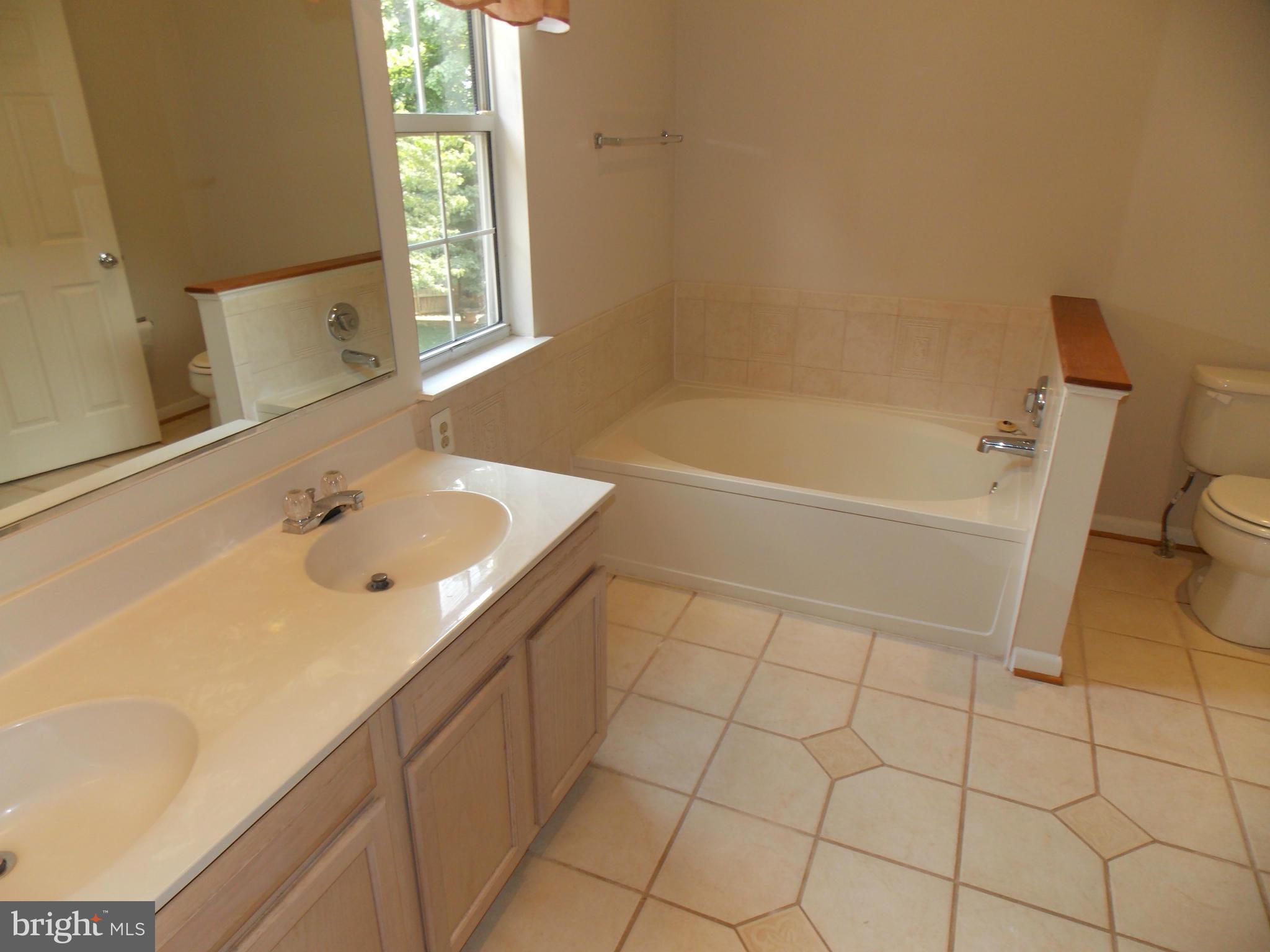 CHESTNUT TURN - Residential