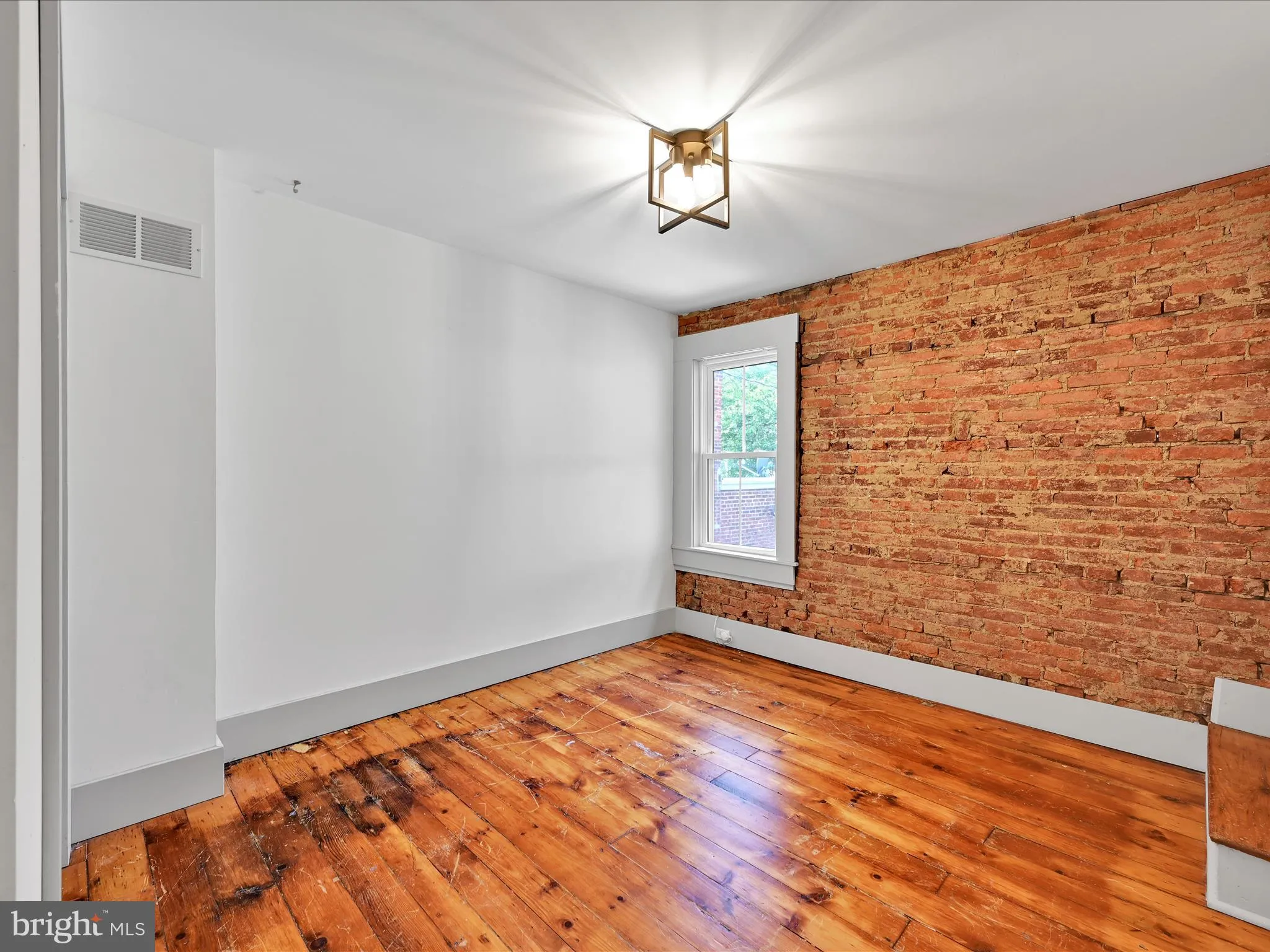 Lancaster, Pennsylvania 17603, United States, 3 Bedrooms Bedrooms, ,2 BathroomsBathrooms,Residential,Pending,212963