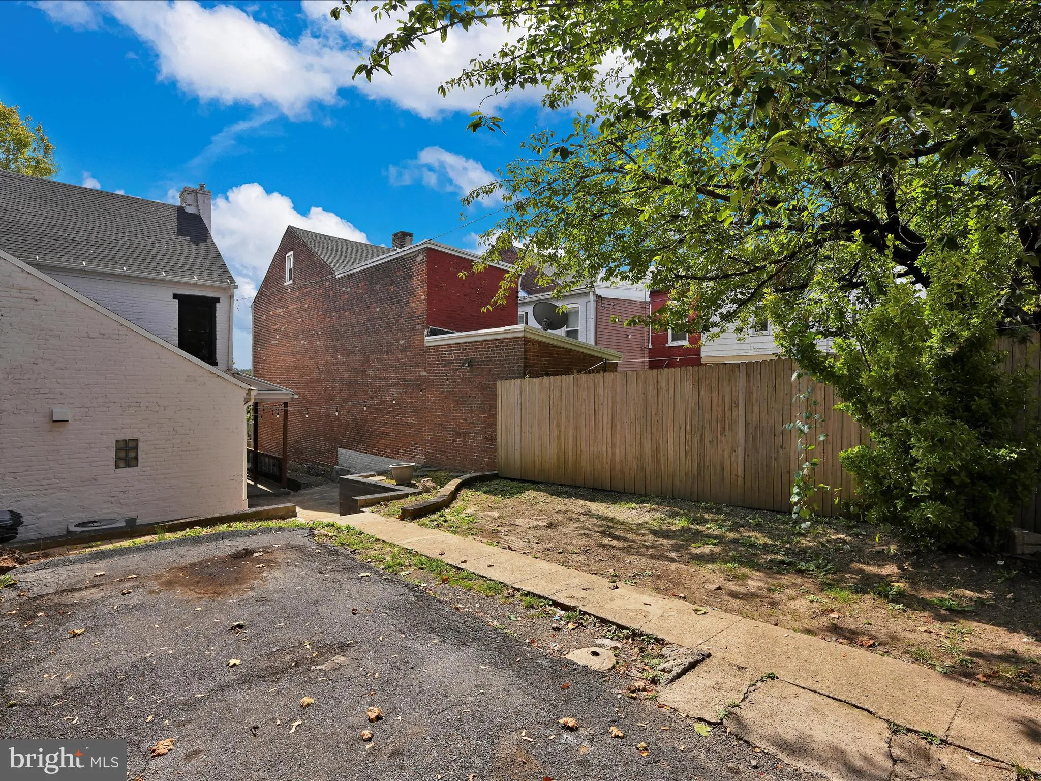 Lancaster, Pennsylvania 17603, United States, 3 Bedrooms Bedrooms, ,2 BathroomsBathrooms,Residential,Pending,212963