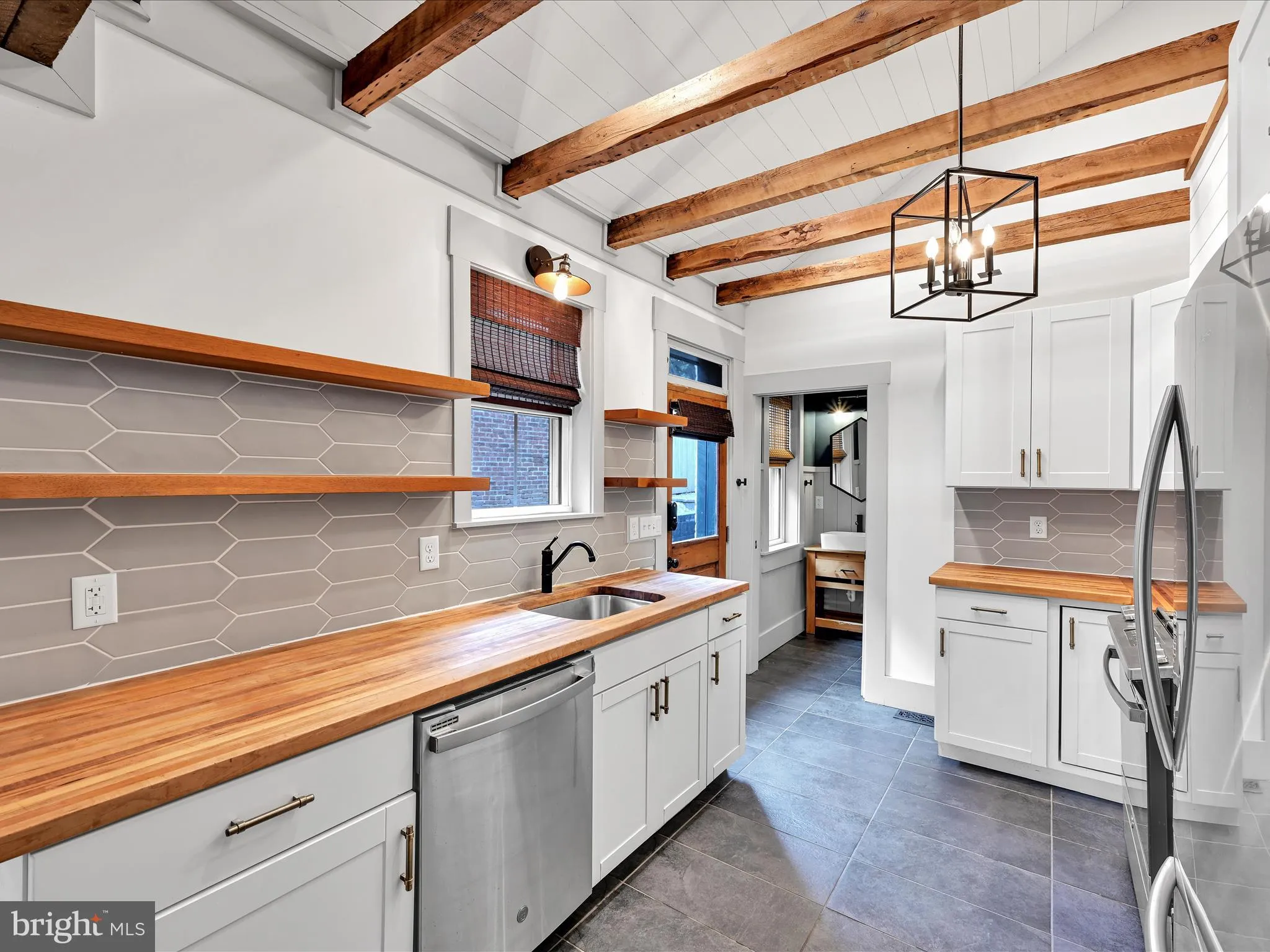 Lancaster, Pennsylvania 17603, United States, 3 Bedrooms Bedrooms, ,2 BathroomsBathrooms,Residential,Pending,212963