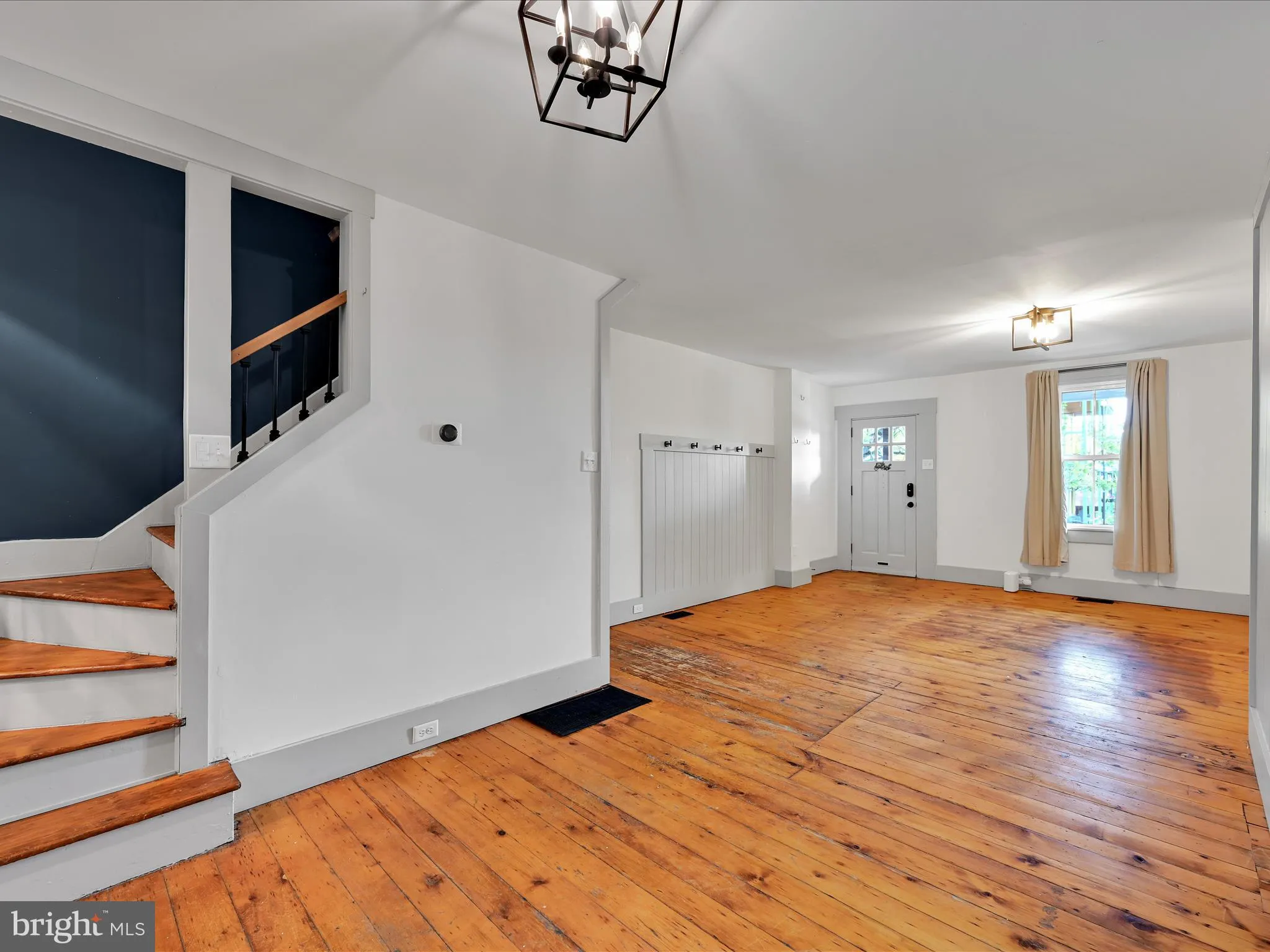 Lancaster, Pennsylvania 17603, United States, 3 Bedrooms Bedrooms, ,2 BathroomsBathrooms,Residential,Pending,212963