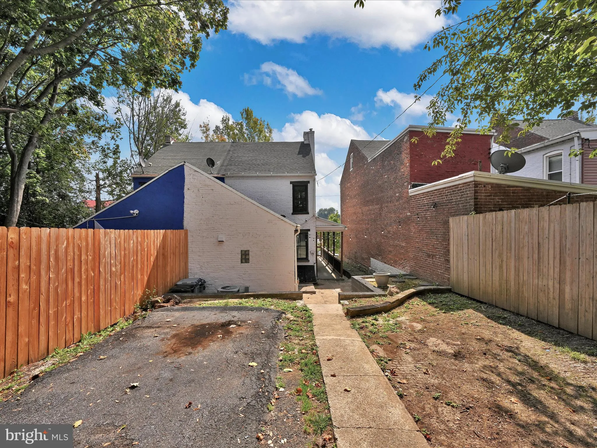 Lancaster, Pennsylvania 17603, United States, 3 Bedrooms Bedrooms, ,2 BathroomsBathrooms,Residential,Pending,212963