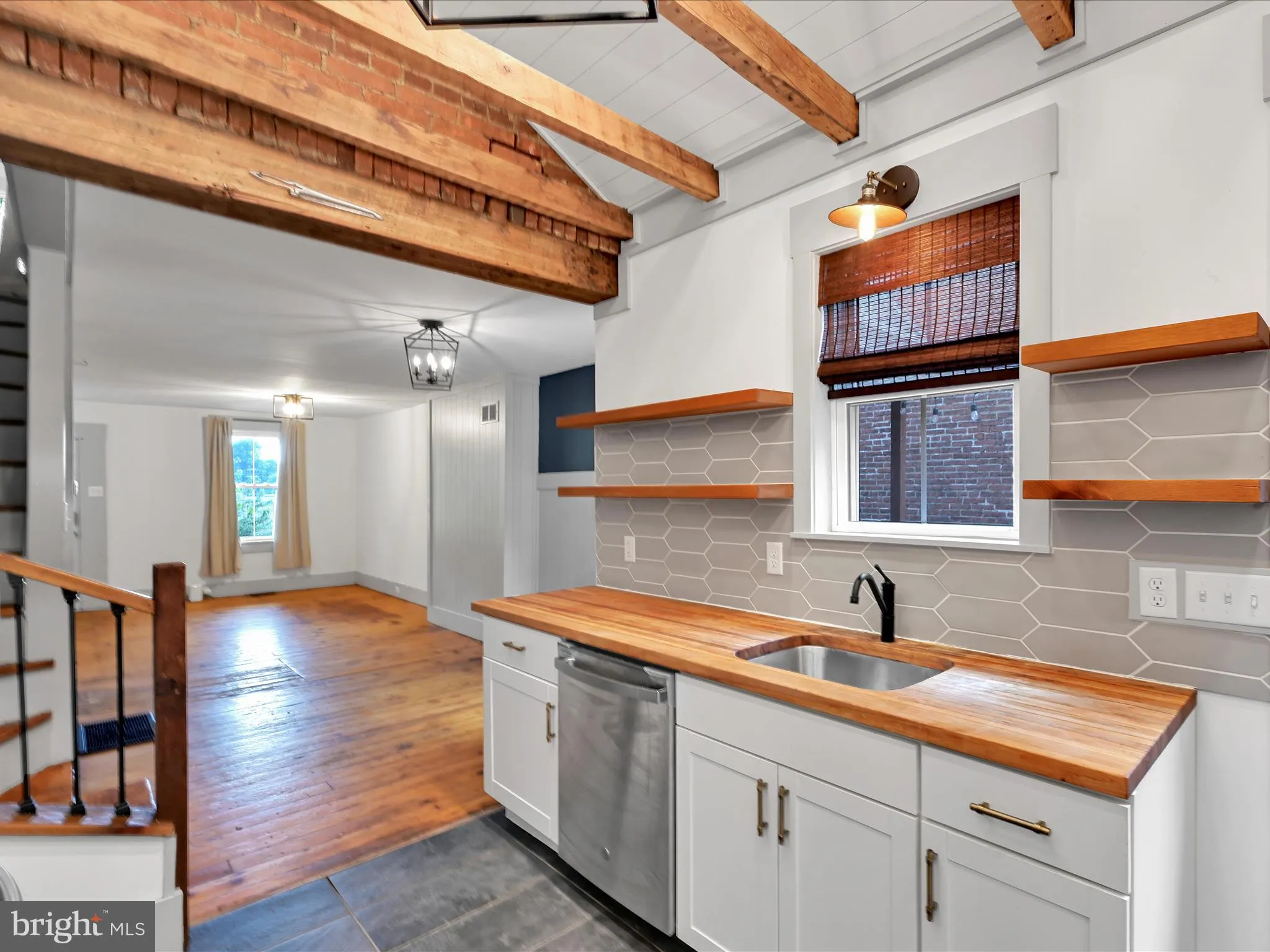 Lancaster, Pennsylvania 17603, United States, 3 Bedrooms Bedrooms, ,2 BathroomsBathrooms,Residential,Pending,212963