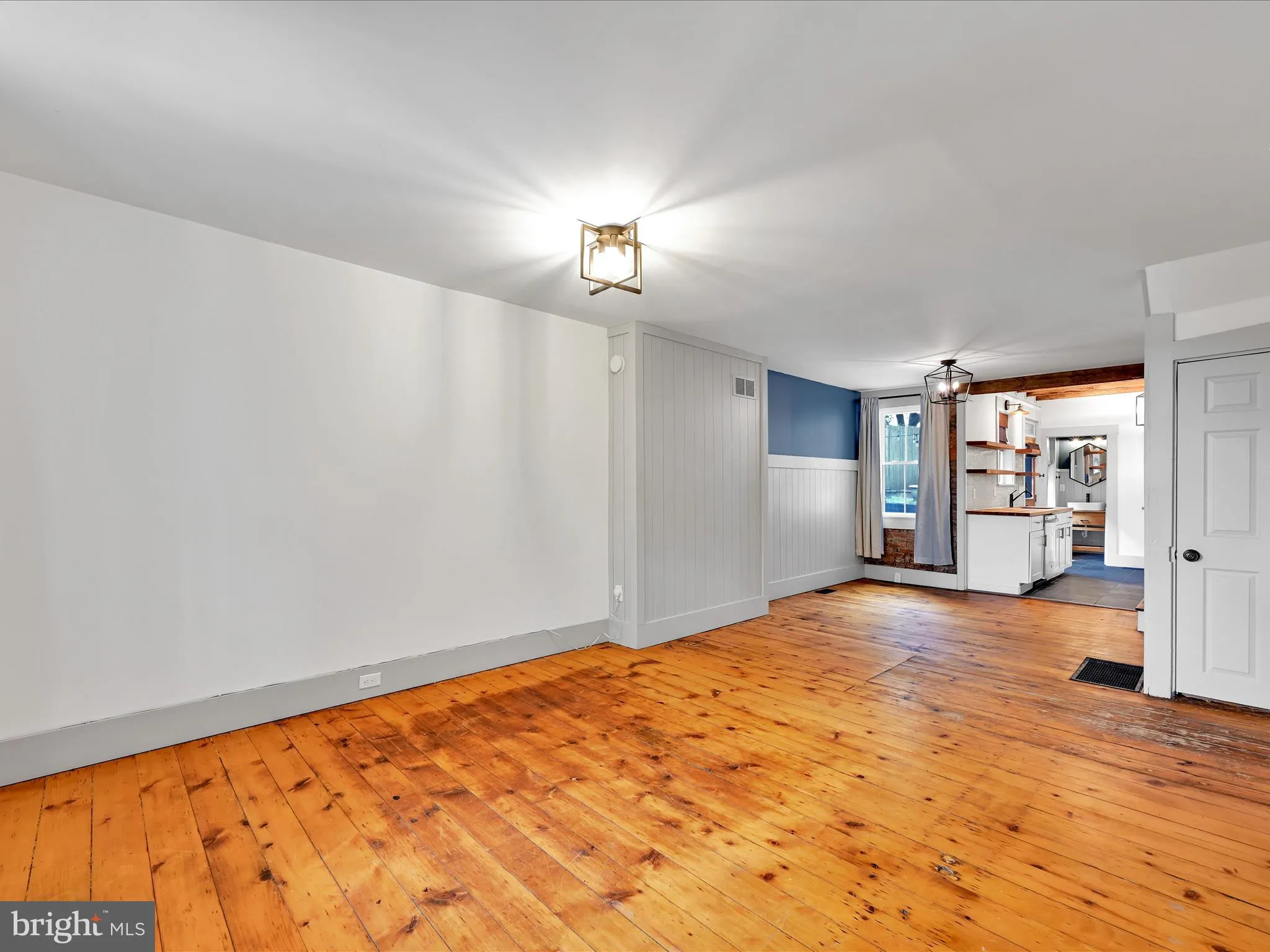 Lancaster, Pennsylvania 17603, United States, 3 Bedrooms Bedrooms, ,2 BathroomsBathrooms,Residential,Pending,212963